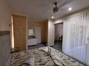 Marysol beachfront next to nomads d4